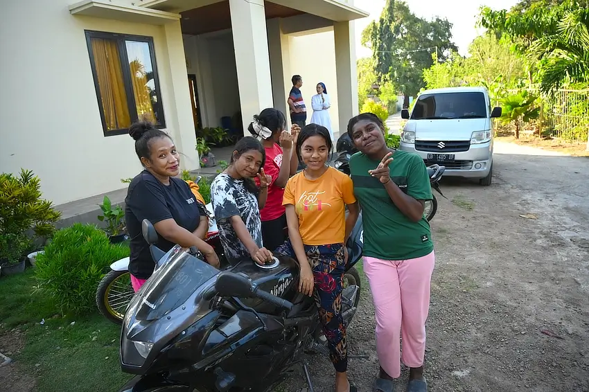 trukf maumere08